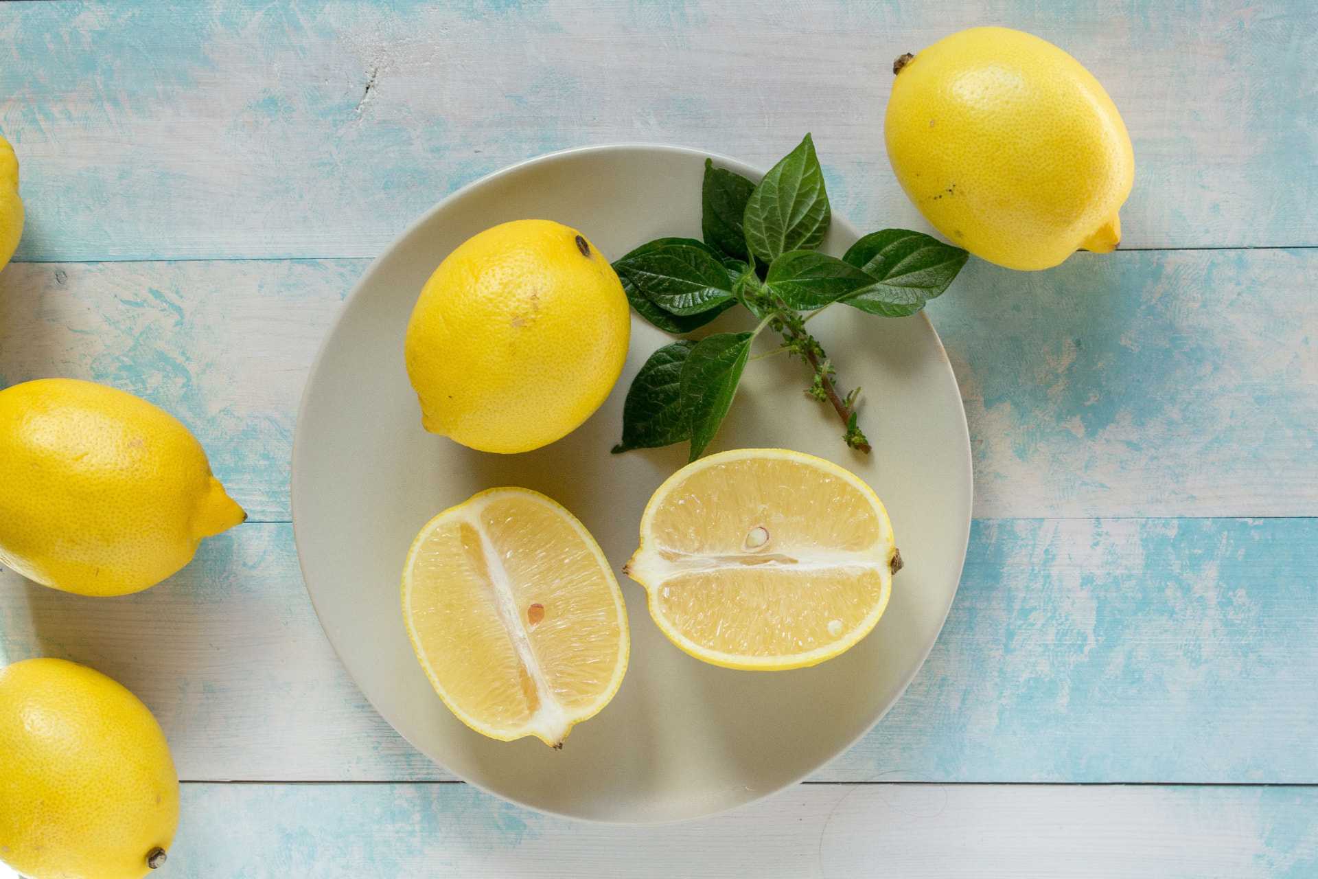Limão e Saúde: 10 Benefícios da Fruta para o Corpo e a Rotina Diária